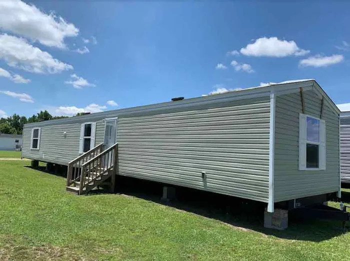 Carolina Estates Mobile Home Park Picture 4