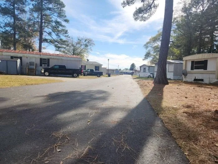 Country Squire Mobile Home Village Picture 9