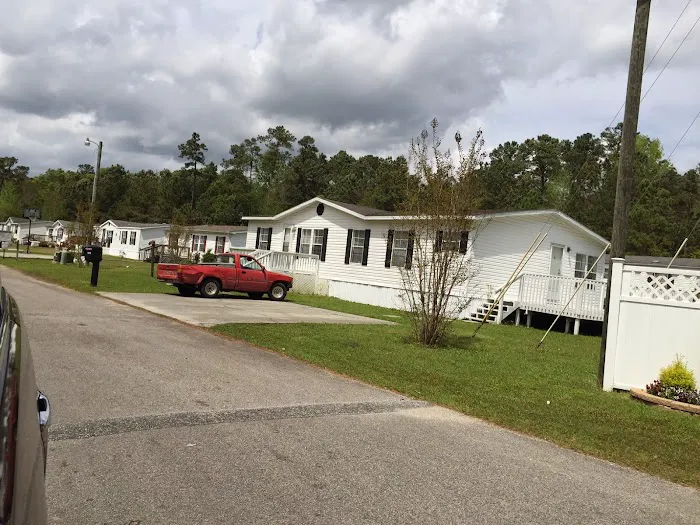 Bellamy Place Mobile Home Park Picture 6