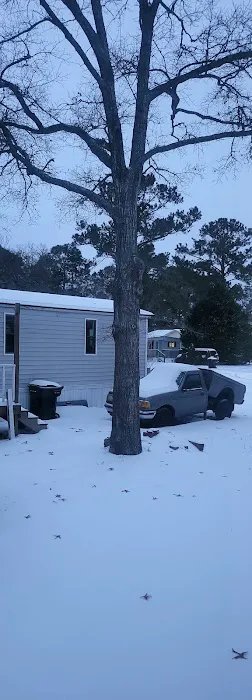 Crystal Lake Mobile Home Village Picture 3