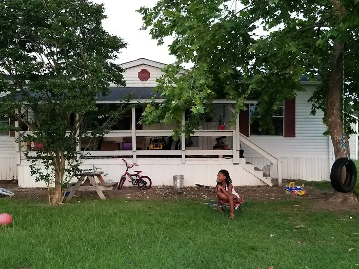 Saddlebrook Mobile Home Park Picture 9