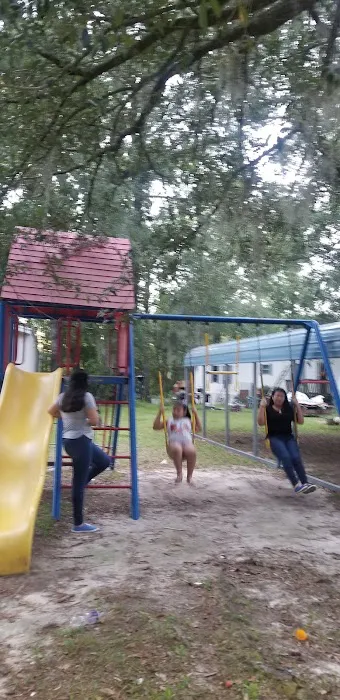 Riverbanks Mobile Home Park Picture 5