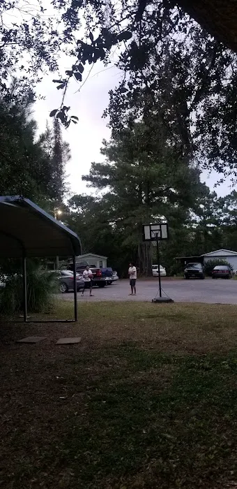 Riverbanks Mobile Home Park Picture 9