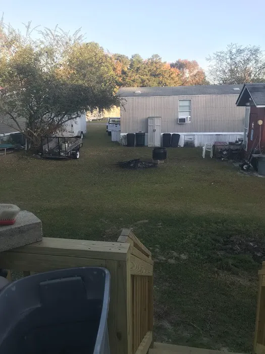 R & R Mobile Home Park Picture 9