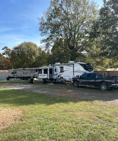 Rolling Hills Mobile Home and RV Park Picture 6