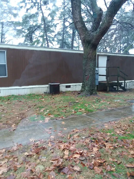 Charlotte Hills Mobile Home Park Picture 2