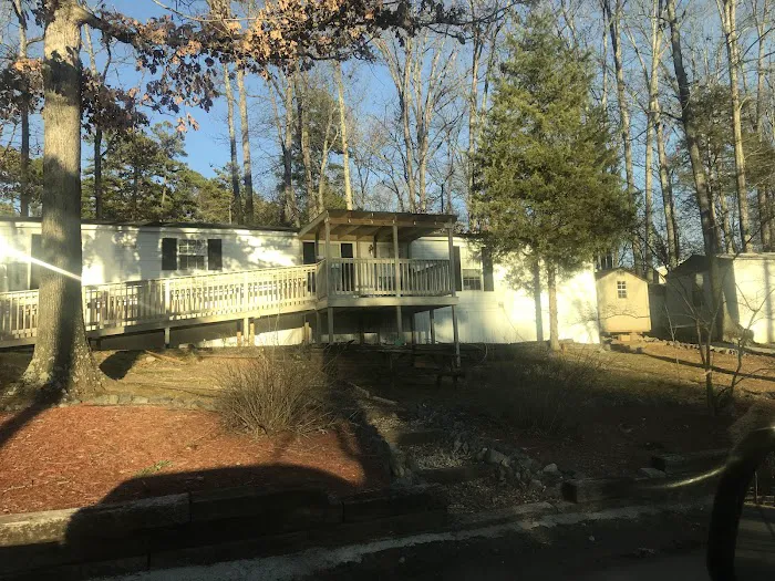 Twin Lakes Estate Picture 3