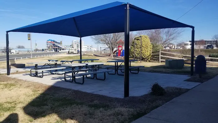 Camping World Racing Resort Picture 1