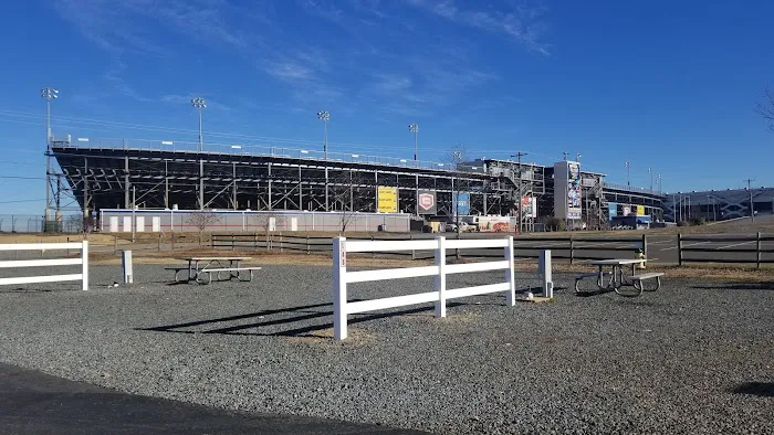 Camping World Racing Resort Picture 8