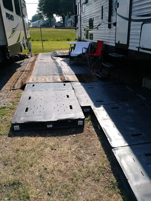 Apollo RV Park Picture 9