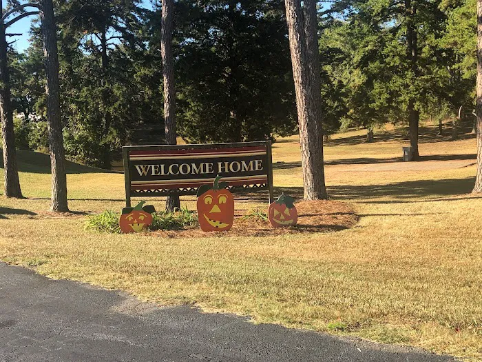 Queen's Grant Mobile Home Park Picture 6