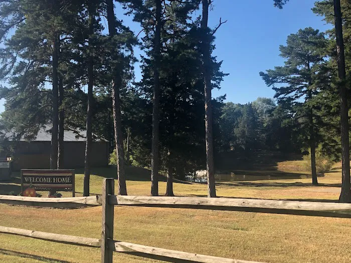 Queen's Grant Mobile Home Park Picture 8