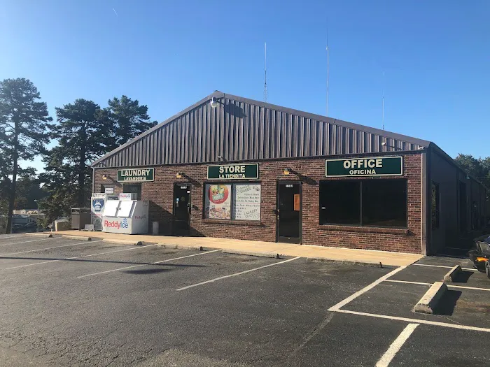 Queen's Grant Mobile Home Park Picture 2