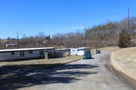 Belspring Estates Manufactured Home Community Picture 1