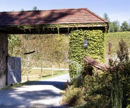 Roaring River Vineyards RV Park