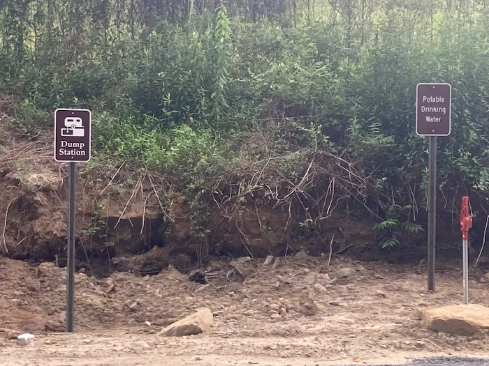 Roaring River Vineyards RV Park Picture 9