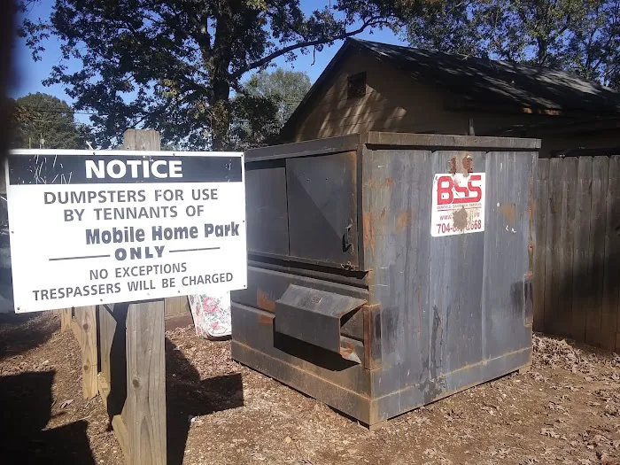 Hickory Ridge Mobile Home Park Picture 2