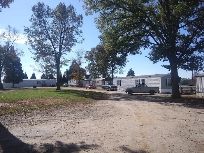 Hickory Ridge Mobile Home Park Picture 3