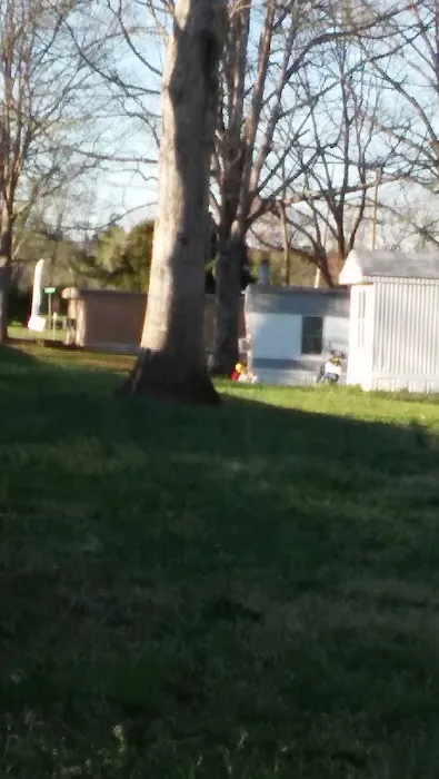 Hickory Ridge Mobile Home Park Picture 5