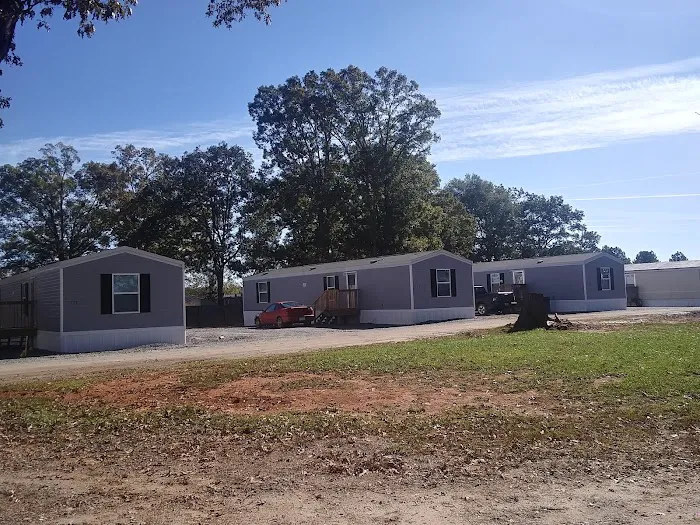 Hickory Ridge Mobile Home Park Picture 1