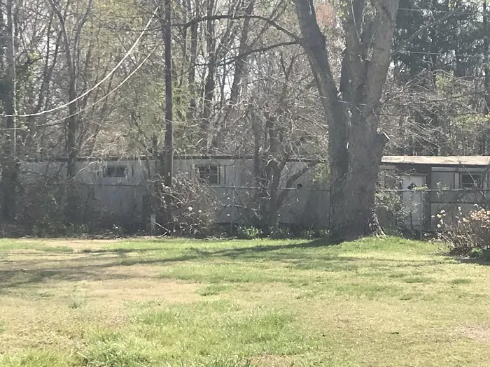 J & J Mobile Home Park Picture 6