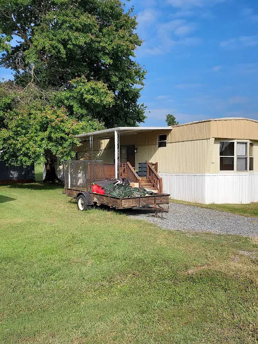 J & J Mobile Home Park Picture 10