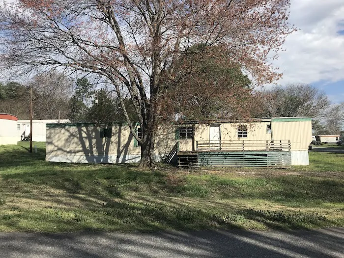 J & J Mobile Home Park Picture 3