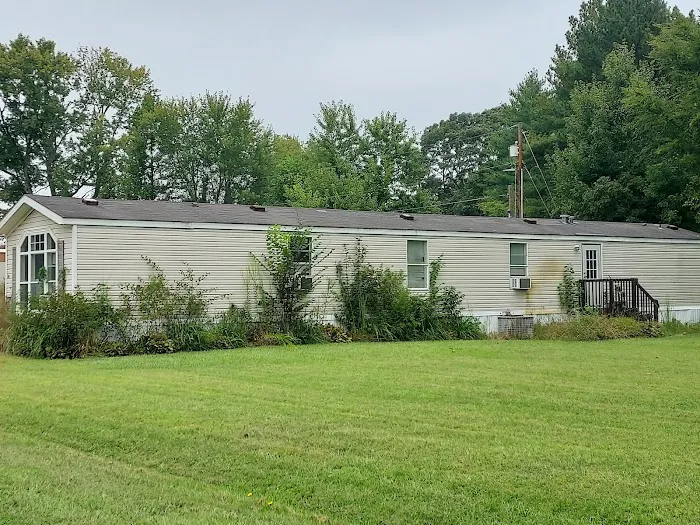 J & J Mobile Home Park Picture 2