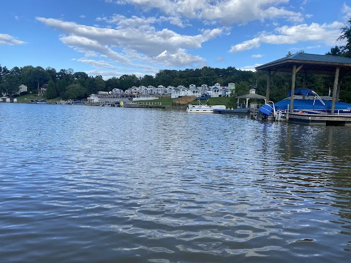 Lake Norman Motor Coach Resort Picture 6