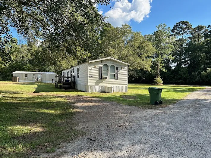 Florence Mobile Home Park Picture 6