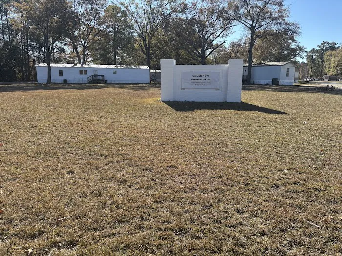 Florence Mobile Home Park Picture 2