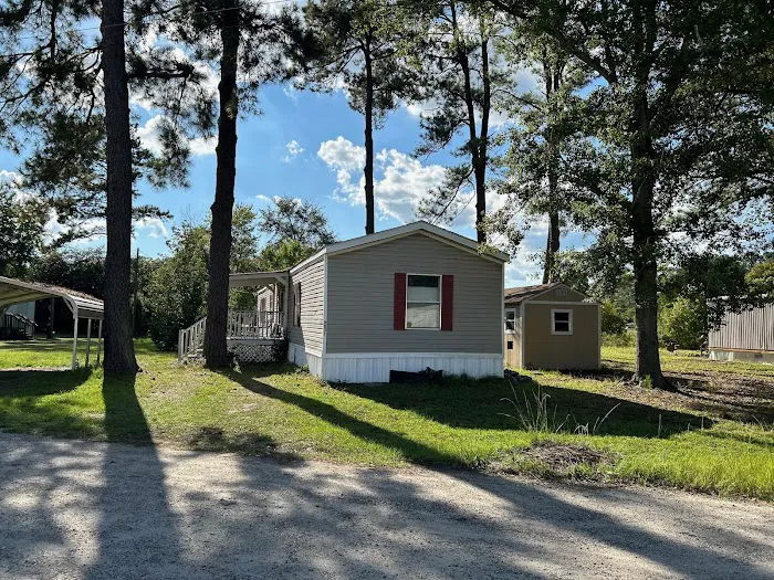 Florence Mobile Home Park Picture 7