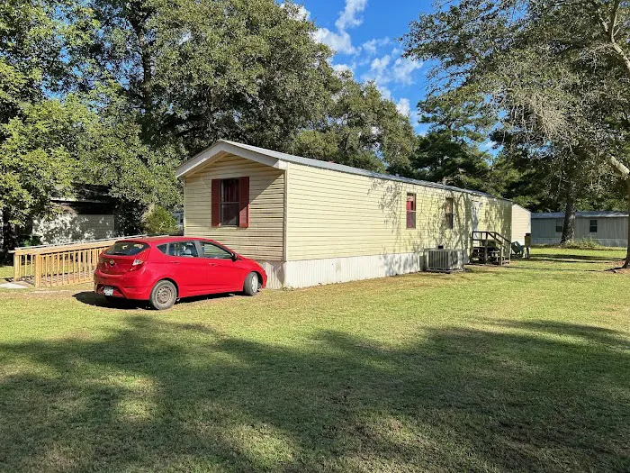 Florence Mobile Home Park Picture 4
