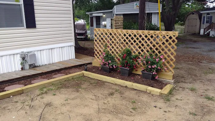 Pirate Cove Mobile Home Park Picture 8