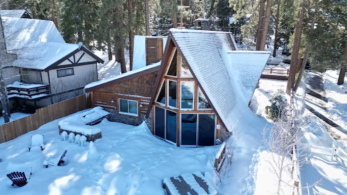 Big Bear Den Picture 4