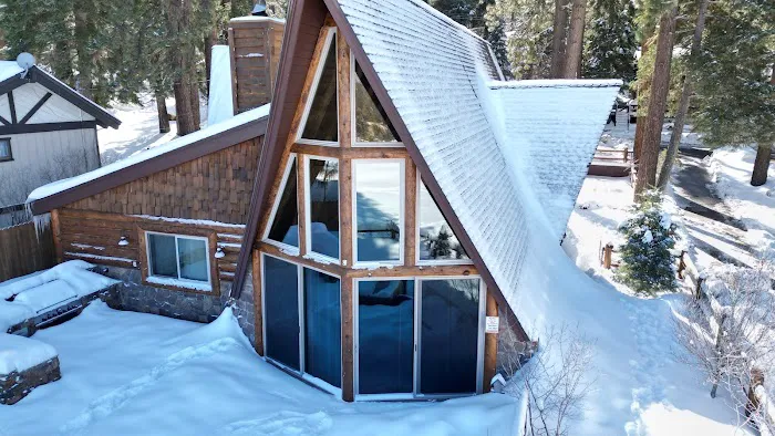 Big Bear Den Picture 2