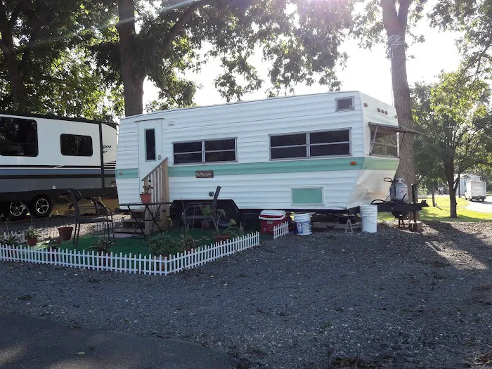 Fieldridge Acres Picture 5