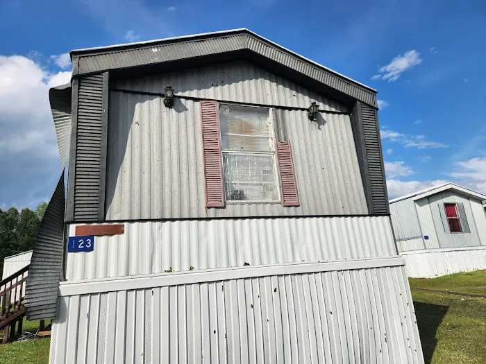 Adnah Hills Mobile Home Park Picture 2