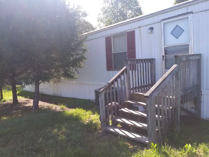 Chuck's Mobile Home Park Picture 2