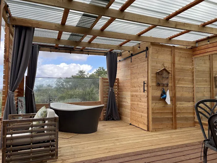 Oakasis treehouse Picture 5