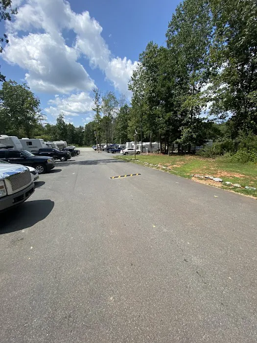 Rhyne Road RV Park Picture 6