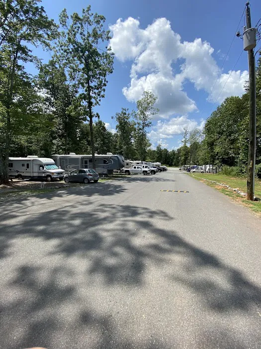 Rhyne Road RV Park Picture 3