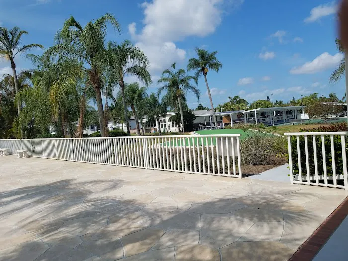 Inlet Oaks Village Picture 5