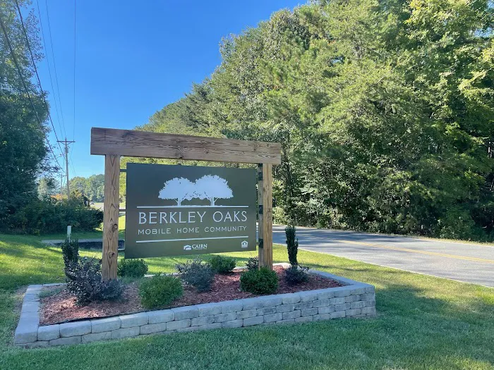 Berkley Oaks Mobile Home Park Picture 5