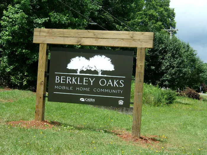 Berkley Oaks Mobile Home Park Picture 2
