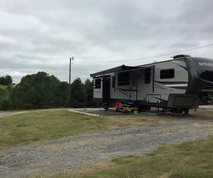 B & D RV Park Picture 1