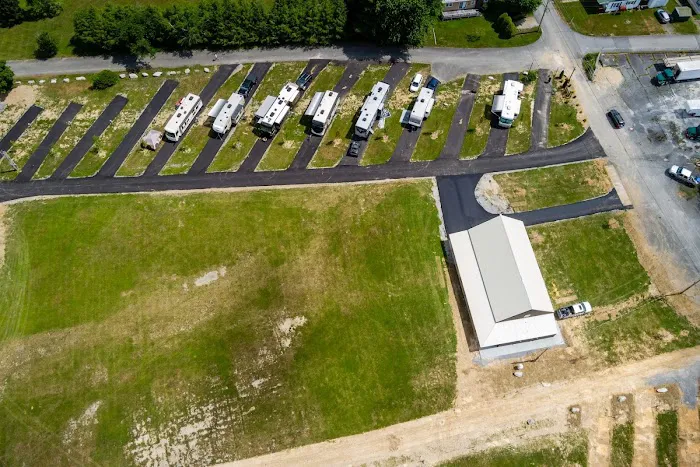 Big Mike's Creekside RV Resort Picture 7