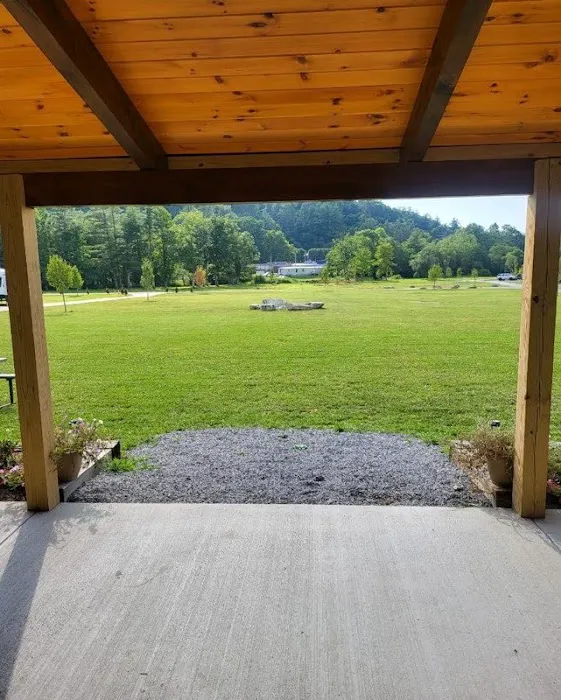 Big Mike's Creekside RV Resort Picture 4