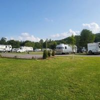 Big Mike's Creekside RV Resort ico