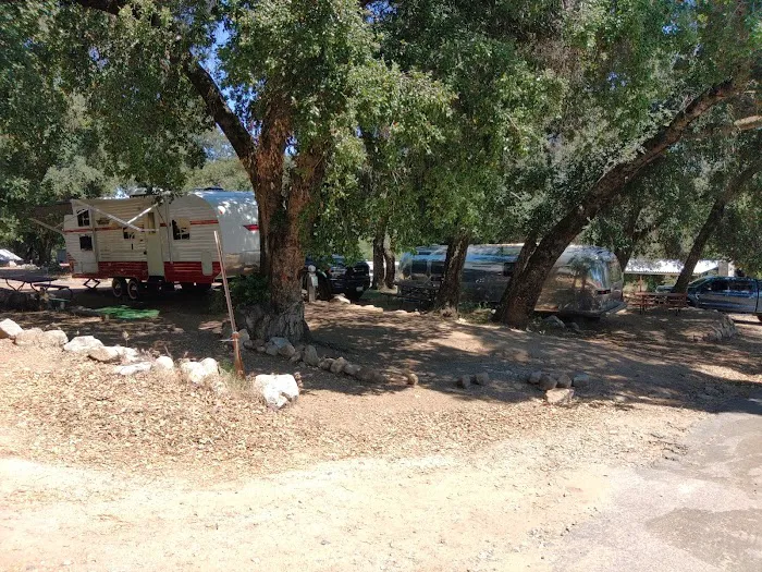 OAKKNOLL RV & CAMPGROUND Picture 9
